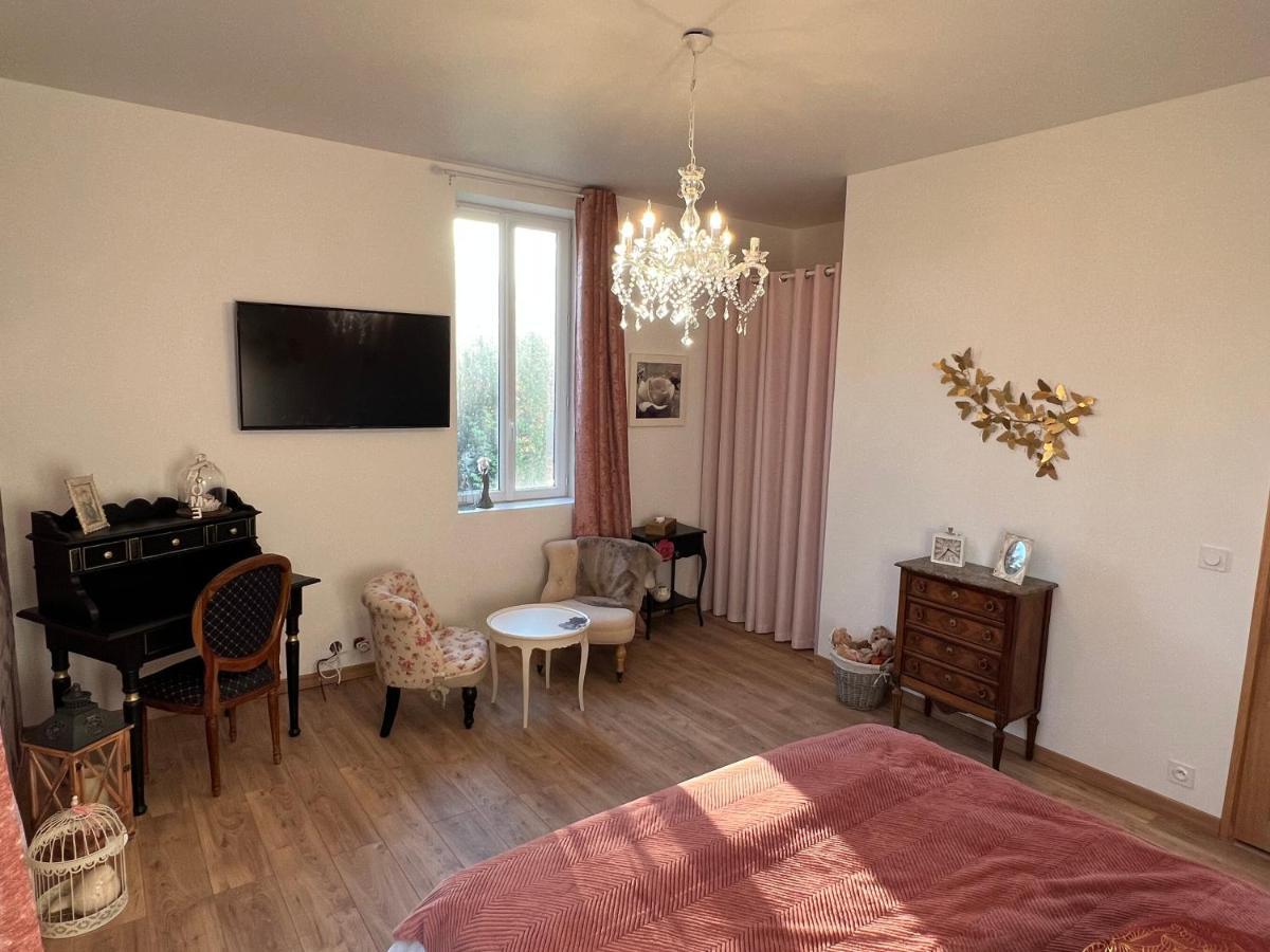 Chateau Segot Neuilly-le-Réal 外观 照片