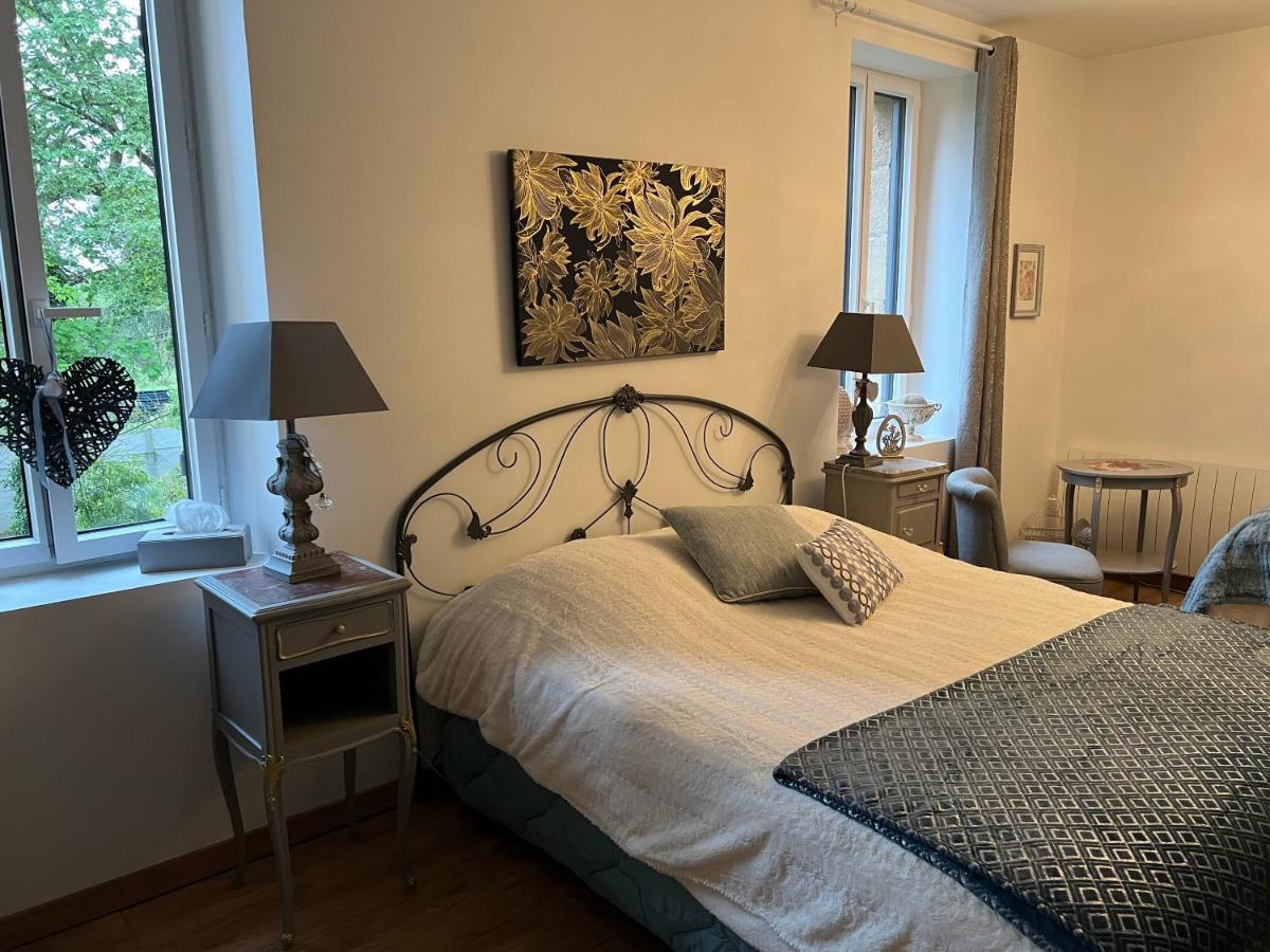 Chateau Segot Neuilly-le-Réal 外观 照片