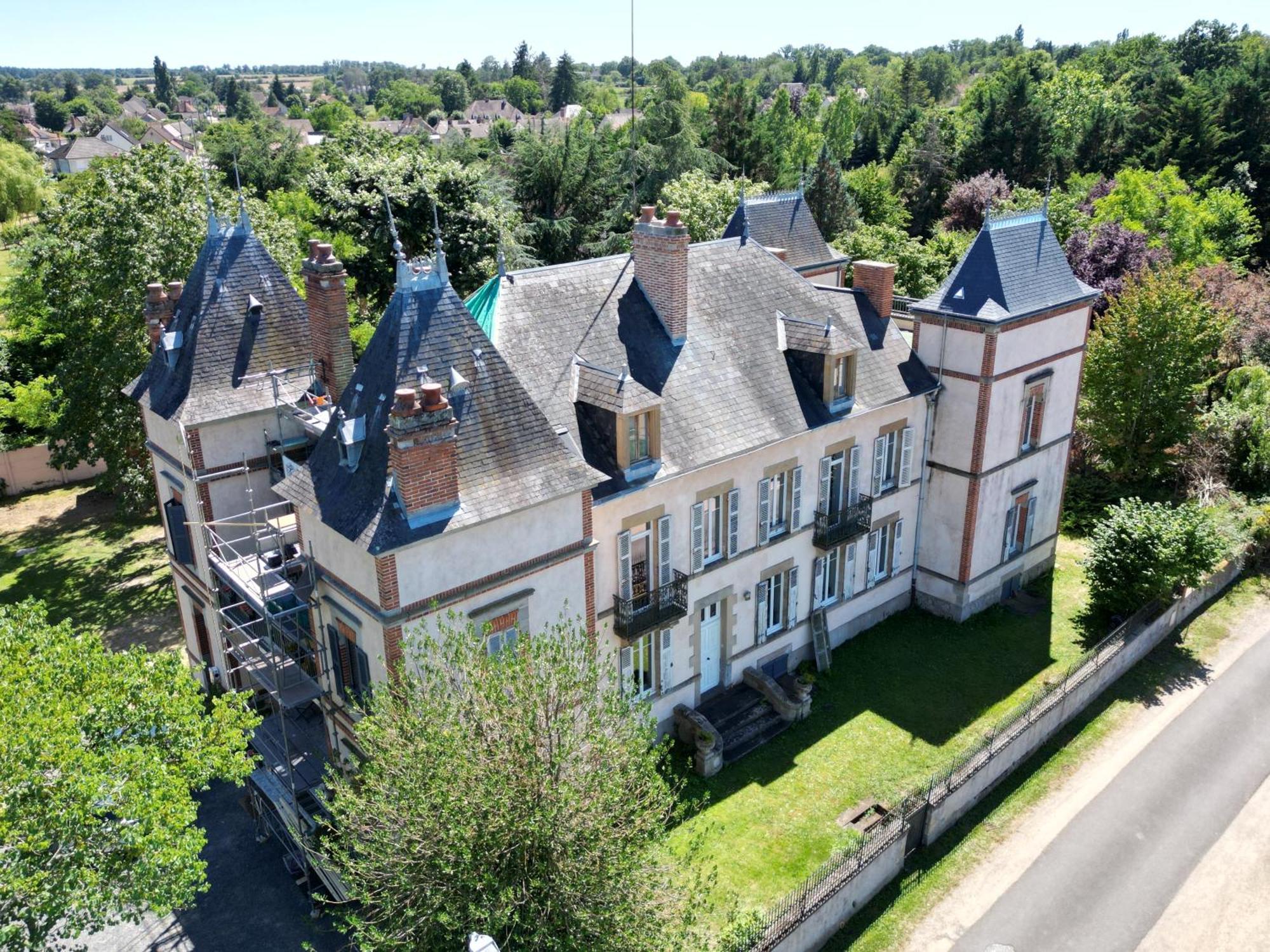 Chateau Segot Neuilly-le-Réal 外观 照片